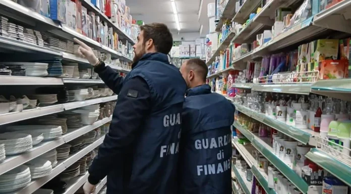 Arzignano: sequestrati dalla Guardia di Finanza 11 mila prodotti di Carnevale non sicuri guardia di finanza vicenza arzignano sequestro prodotti carnevale