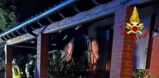 Brendola, fiamme in un’abitazione in via Foscolo nella notte. Intervento dei vigili del fuoco incendio Brendola