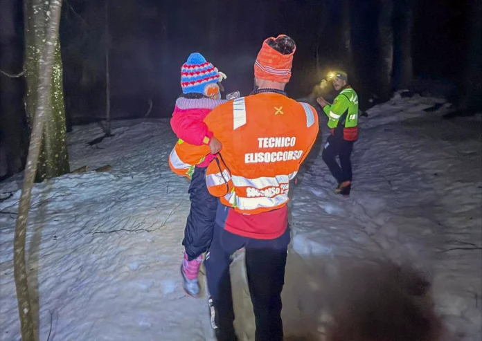 tonezza del cimone bambina 3 anni scomparsa ritrovata