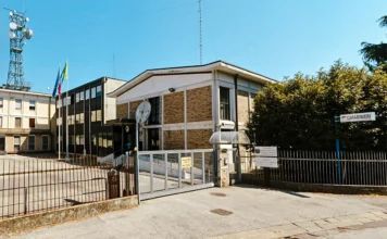 Vicenza, il valore dell’onestà: coppia di anziani ritrova e restituisce zaino con 1.500 euro Coppia anziani Vicenza