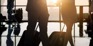 Allarme Ebola, restrizioni e controlli rafforzati negli aeroporti Usa