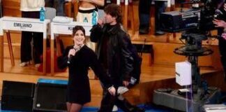 Amici, oggi domenica 8 marzo: Emma e Rkomi ospiti