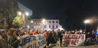 Aula 33 e Paola Pellegrini: in duemila in corteo a Vicenza per scuola pubblica, libertà e antifascismo Aula 33, corteo a Vicenza per la scuola pubblica