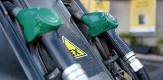 Benzina, i prezzi di oggi: gasolio supera i 2,1 euro al litro