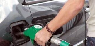 Carburante, pressing su governo per taglio immediato accise ma serve dl in Cdm
