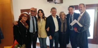 Casa Riformista prende forma a Vicenza: Sbrollini, Scalabrin e Cortese lanciano a Villa Tacchi il tavolo delle riforme Casa Riformista prende forma a Vicenza: nella foto Daniela Sbrollini, Maurizio Scalabrin e Corrado Cortese con, tra gli, altri, Diego Marchioro