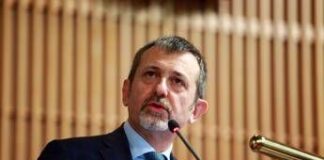 Caso Delmastro, fonti Commissione Antimafia: “Al via audizioni, sarà sentito anche ex sottosegretario”