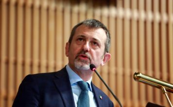 Caso Delmastro, legale di Caroccia: “Depositerò in procura memoria con le chat”