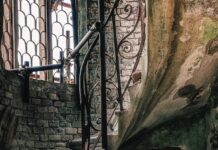 “Discesa a Malebolge. Il fascino del male”: il 5 marzo alle 18 alla libreria Galla 1880 Antonio Di Lorenzo dialoga con l’autore Massimo Parolin Discesa a Malebolge di Massimo Parolin