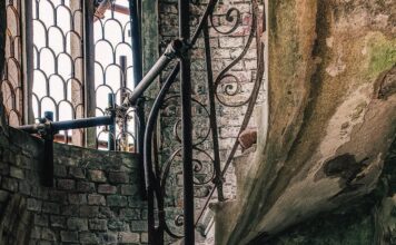 “Discesa a Malebolge. Il fascino del male”: il 5 marzo alle 18 alla libreria Galla 1880 Antonio Di Lorenzo dialoga con l’autore Massimo Parolin Discesa a Malebolge di Massimo Parolin