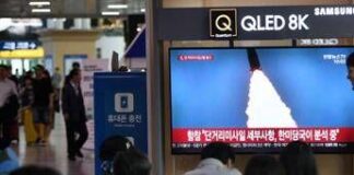 Corea del Nord lancia 10 missili verso il Mar del Giappone: tensione con Usa e Seul
