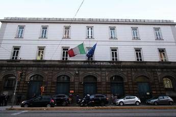 Donna accoltellata sull’autobus a Napoli, 39enne arrestato era già in cura