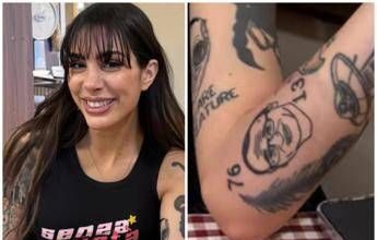 Dopo Sanremo Cleo delle Bambole di Pezza si tatua Carlo Conti: “Mi ha cambiato la vita”