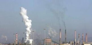 Ex Ilva, Urso: “Negoziato verso svolta. Da Arcelor Mittal azione sistematica di saccheggio”
