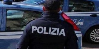 Femminicidio a Bergamo, donna uccisa a coltellate in casa: arrestato il marito