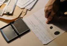 Le verifiche d’identità bloccano i prelievi proprio quando i giocatori hanno più fretta Giocatori, verifiche d’identità