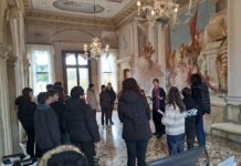 Gruppo Alpini Campedello a Vicenza accompagna studenti Scamozzi a Villa Valmarana tra arte, storia e memoria Gruppo Alpini Campedello porta studenti a Villa Valmarana Vicenza
