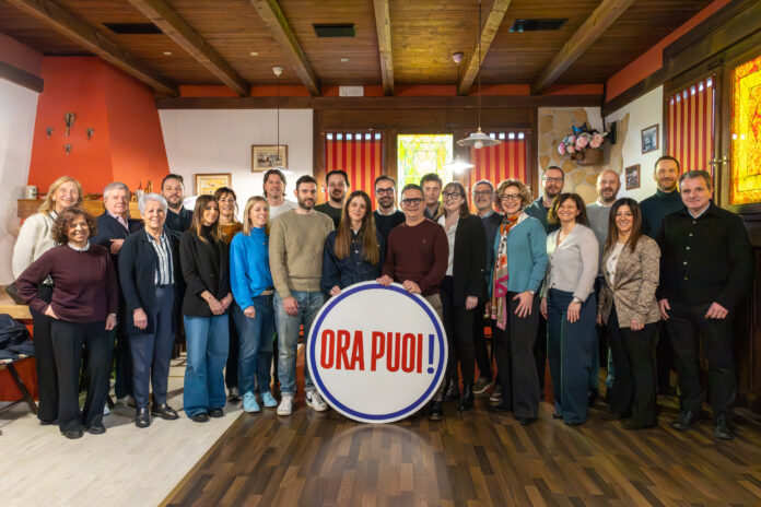 Gruppo di Ora puoi con Masiero.