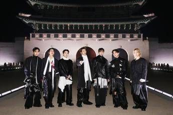 Il ritorno dei BTS non convince i mercati, il titolo Hybe cala in borsa