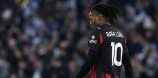 Milan, Leao prima punta non piace ai tifosi: “Perché gioca lì?”