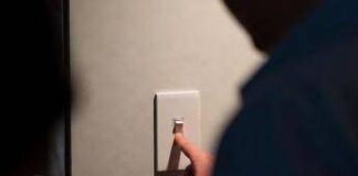 Ora legale e risparmio, sulla bolletta non pesa solo l’illuminazione