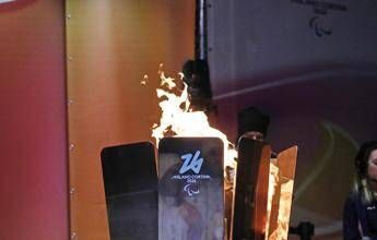 Paralimpiadi Milano Cortina, cerimonia di apertura senza atleti portabandiera: i Paesi che non parteciperanno