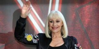 Raffaella Carrà, spunta il figlio adottivo segreto: è l’ex segretario e manager
