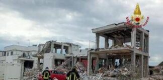 Roma, esplosione a Piana del Sole: coinvolte tre villette, 2 feriti gravi