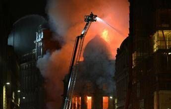 Scozia, enorme incendio a Glasgow: chiude stazione ferroviaria