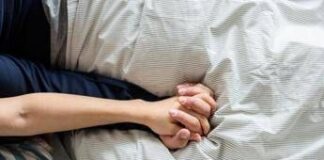 Sesso, lui a letto con l’App: l’aiuto digitale che allunga i tempi dell’amore