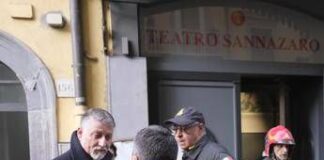 Teatro Sannazaro distrutto, Giuli: “Lo compra lo Stato”