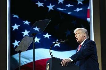 Trump: “Iran implora per un accordo”. E lo Stretto di Hormuz diventa ‘di Trump’
