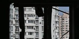 Ucraina, pioggia di dron su Kiev: esplosioni in città. Russia abbatte 38 velivoli diretti a Mosca