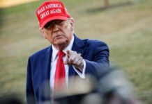 Usa, l’allarme degli ex 007: “Trump sta concentrando potere e indebolendo le istituzioni”