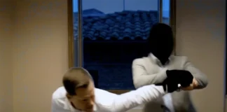 Morte David Rossi, un video IA ricostruisce gli ultimi istanti prima della caduta – Guarda