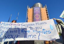 Mamme No Pfas a Bruxelles, alla Von der Leyen: “Sei madre anche tu”. Ma niente incontro mamme no pfas ursula