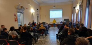 Thiene, 30 famiglie firmano il “Patto Digitale”: accordo per educare al buon uso della tecnologia patto digitale thiene incontri