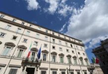 Addio bollo e tripletta flat tax, il ‘cantiere’ Manovra tra voto e risorse