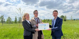 Nuovi alberi per Parco della Pace a Vicenza: cerimonia all’aperto per la donazione Alberi Parco della Pace vicenza targa