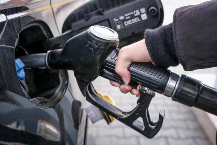 Bollo auto, quanto si risparmia con l’abolizione? L’analisi