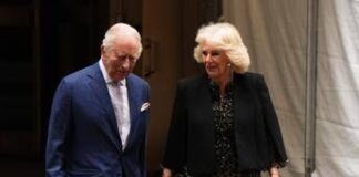 Carlo e Camilla al Memoriale dell’11/09: la visita e il biglietto scritto a mano