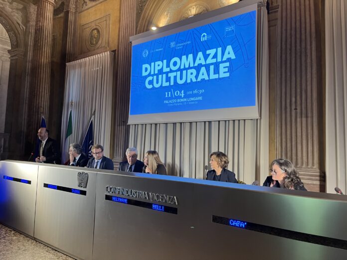 Diplomazia culturale a Vicenza, Tajani a Palazzo Bonin Longare Diplomazia culturale a Vicenza, Tajani a Palazzo Bonin Longare