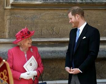 Harry, omaggio silenzioso per il centenario della nascita della nonna Elisabetta II