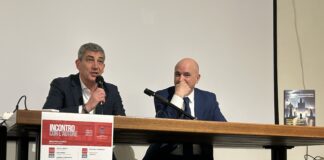 Massimo Parolin con “Discesa a Malebolge”, a Montebello sindaco Dino Magnabosco e pubblico attenti: terzo libro e cofanetto della trilogia Discesa a Malebolge: sindaco di Montebello Dino Magnabosco introduce Massimo Parolin