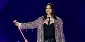 Laura Pausini ferma il concerto in Perù e gela la prima fila: “Non conoscete le canzoni”