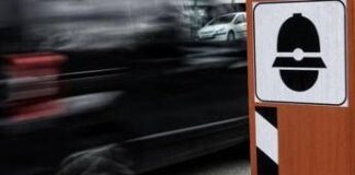 L’intelligenza artificiale cambia l’autovelox, riesce a vedere se l’automobilista usa il cellulare