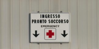 Roma, donna presa a pugni al volto al Pigneto: aggressore in fuga