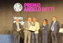 Premio Betti a Vinitaly, Sandro Gini simbolo del Soave tra tradizione e innovazione VinItaly, Premio Betti a Sandro Gini