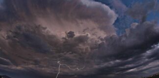 Temporali in Veneto, l’allerta per rischio idrogeologico sale ad arancione. Vicenza: parchi chiusi temporali veneto vicenza meteo