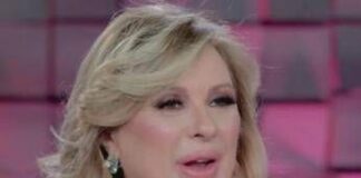 Verissimo, Tina Cipollari in lacrime. Figlio avverte: “Ci pensi due volte a nuovo fidanzato”